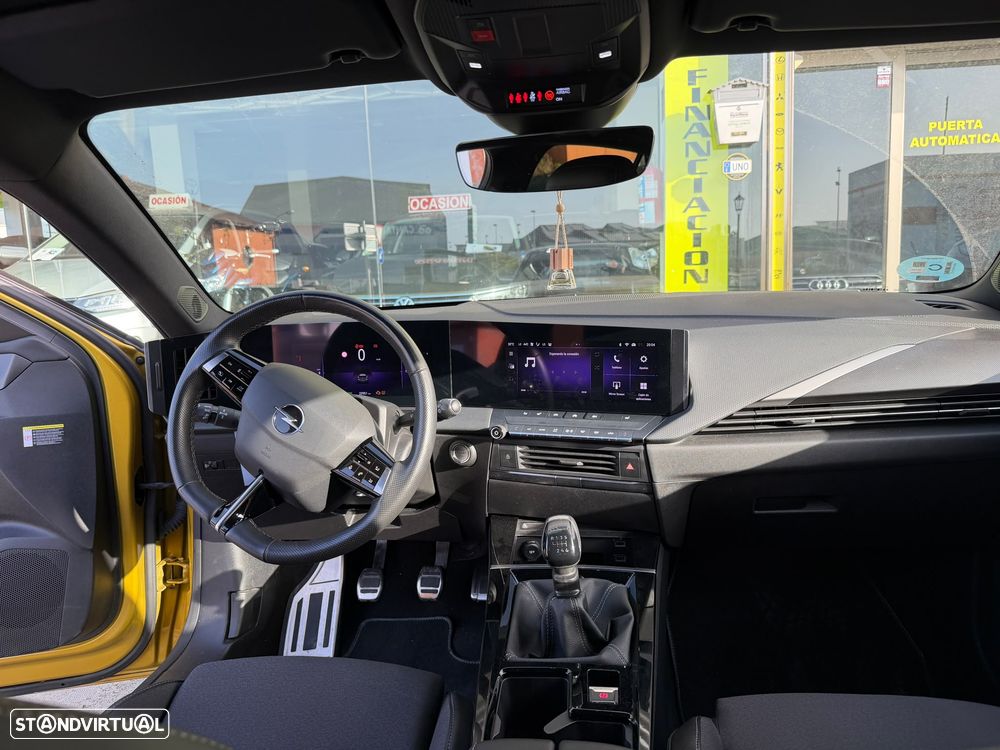 Opel Astra 1.2 T GS - 8