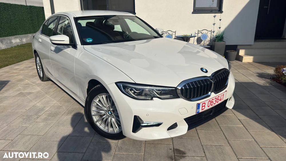 BMW Seria 3 330e Aut. Luxury Line - 28