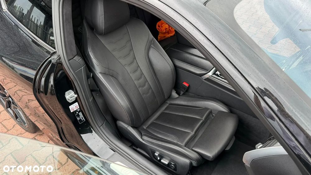 BMW Seria 8 - 8