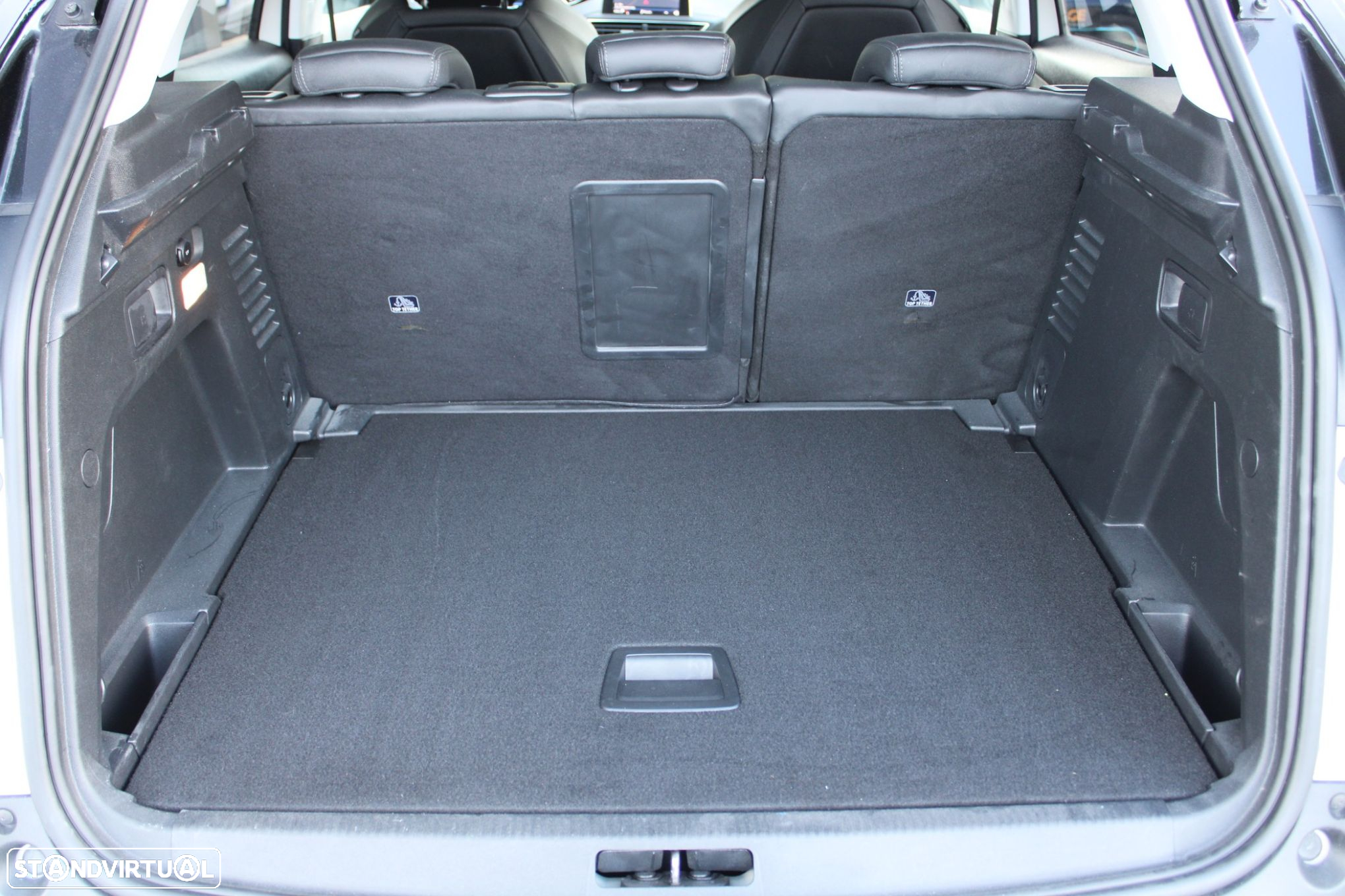 Peugeot 3008 1.2 PureTech Allure EAT8 - 9