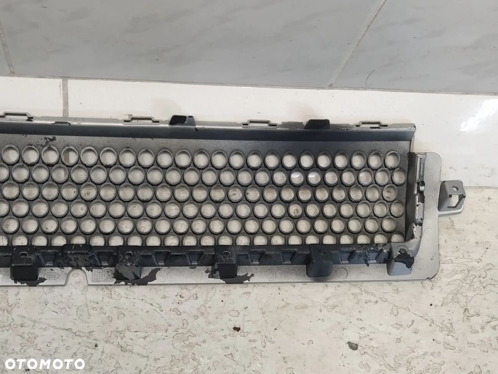 LAND ROVER DEFENDER II L663 GRILL ATRAPA CHŁODNICY ORYGINAŁ - 18