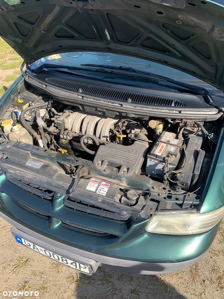 Chrysler Grand Voyager SE 3.3L - 11