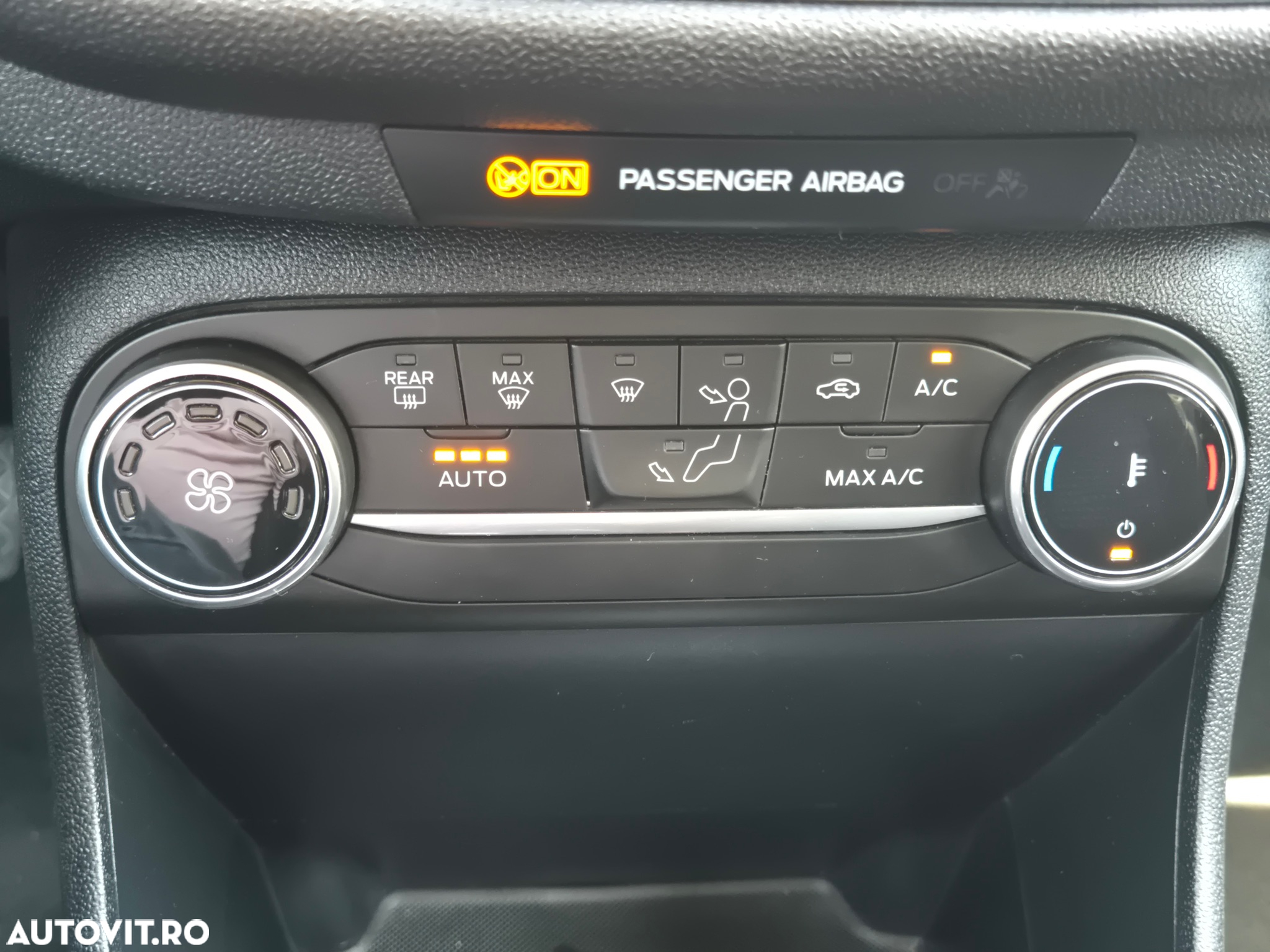 Ford Fiesta 1.0 EcoBoost Titanium - 26