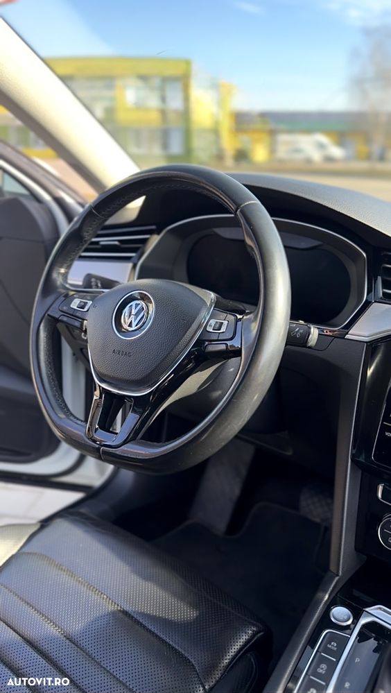 Volkswagen Passat 2.0 TDI DSG 4Motion Highline - 4
