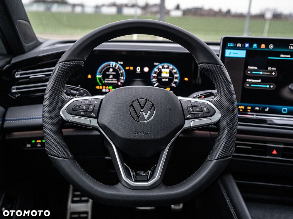 Volkswagen Tiguan - 27