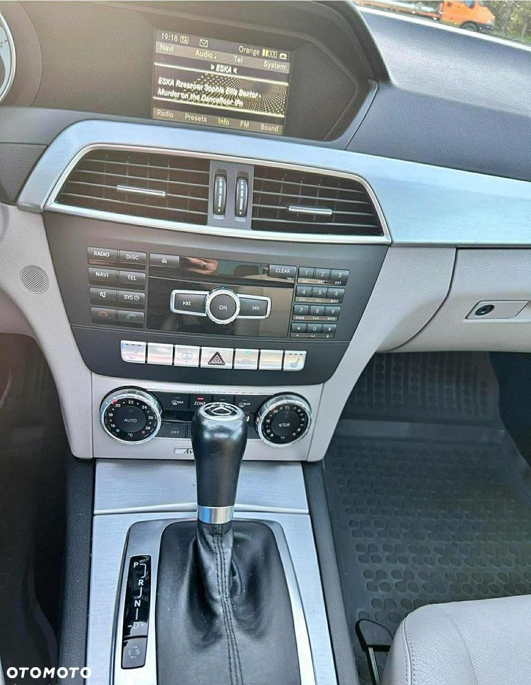 Mercedes-Benz Klasa C 350 CDI DPF (BlueEFFICIENCY) 7G-TRONIC Avantgarde - 10