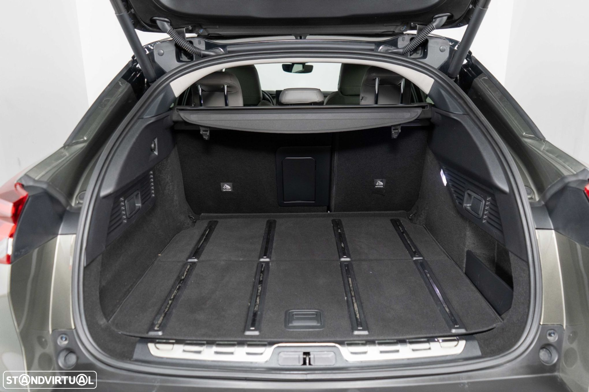 Citroën C5 X 1.6 Hybrid Shine Pack e-EAT8 - 11
