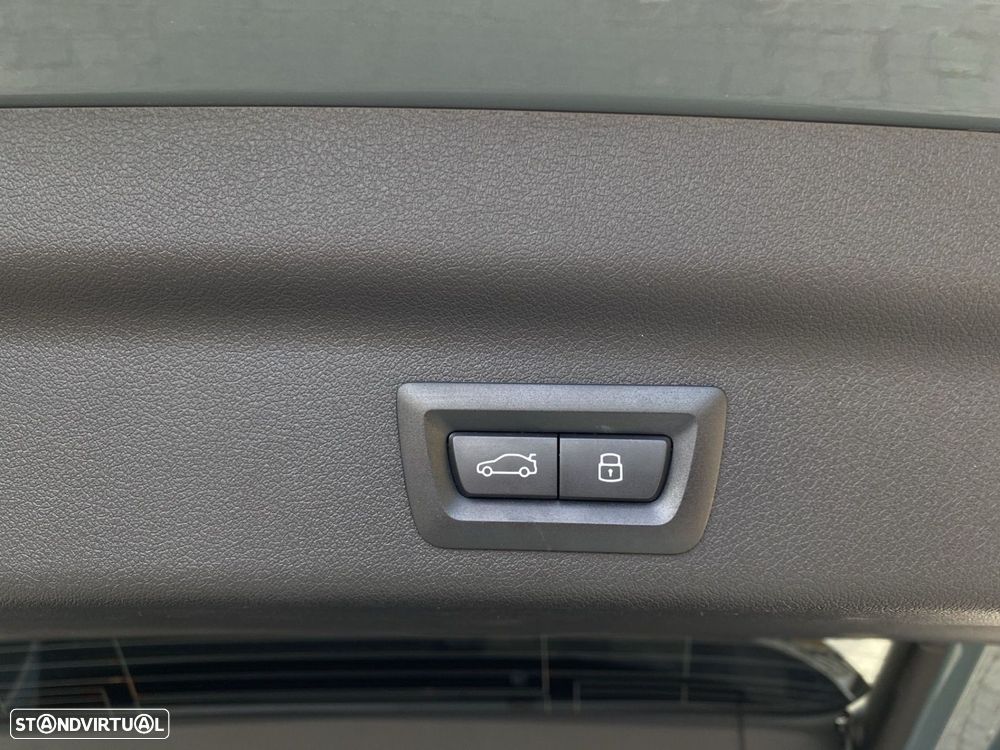BMW iX1 eDrive20 xLine - 17