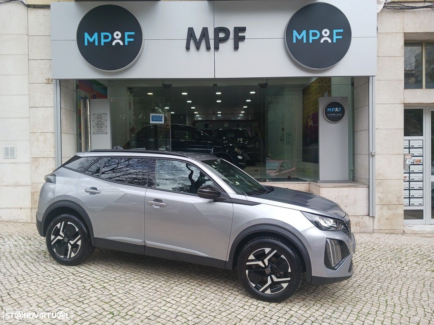 Peugeot 2008 1.2 PureTech Allure EAT8 - 1