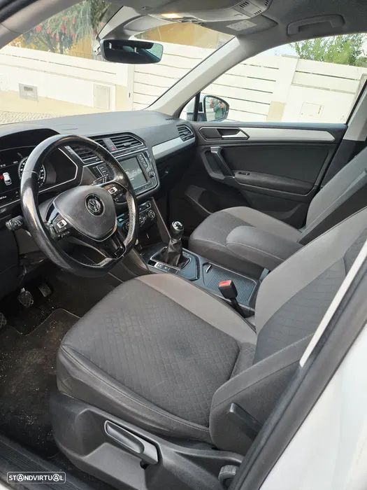 VW Tiguan 2.0 TDI Confortline - 7