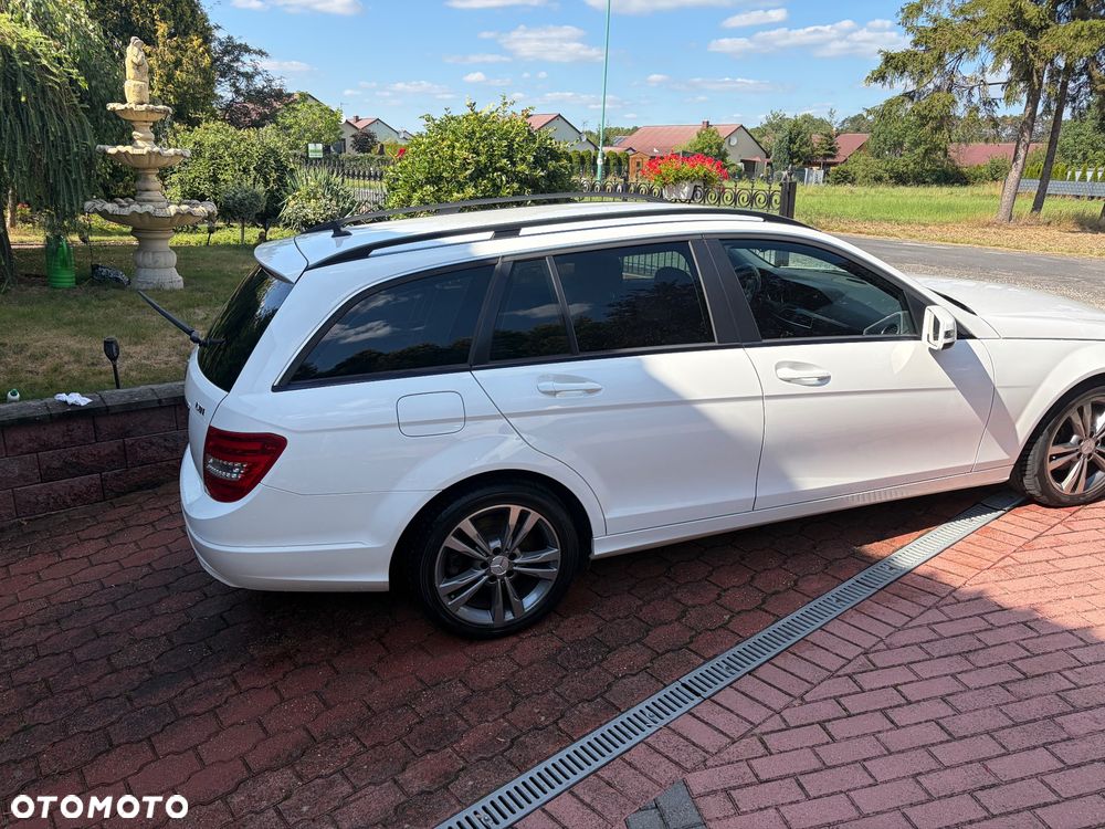 Mercedes-Benz Klasa C 220 CDI BlueEff Classic - 3