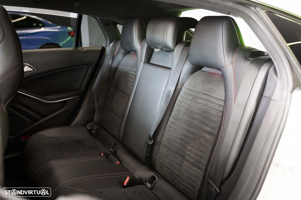 Mercedes-Benz CLA 220 d Shooting Brake AMG Line Aut. - 19