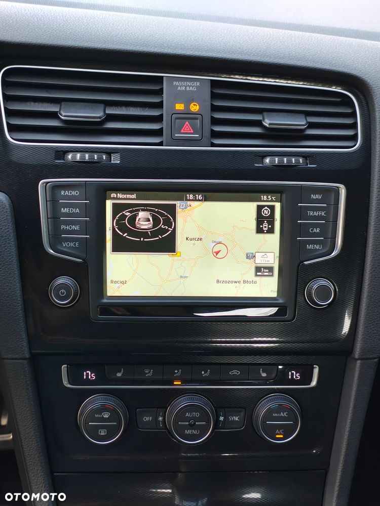 Volkswagen Golf - 26