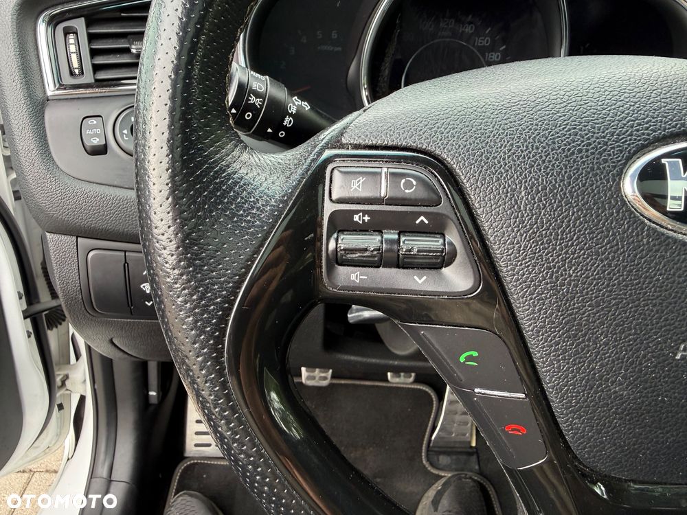 Kia Ceed 1.6 CRDi 136 ISG GT Line - 23