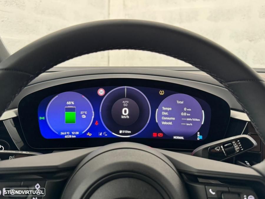 Porsche Macan Electric 4 - 24