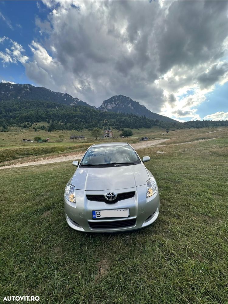 Toyota Auris 2.0 D-4D - 1