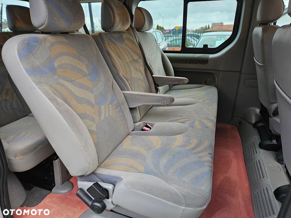 Renault Trafic Passenger Expression - 9