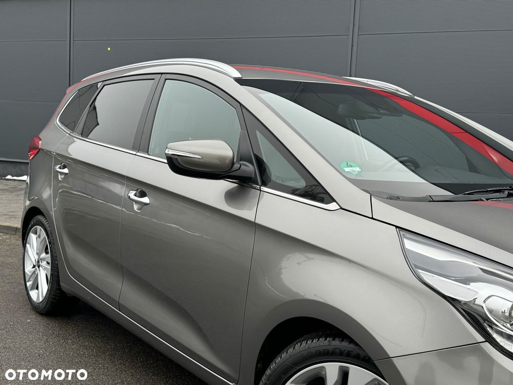 Kia Carens 1.7 CRDi Business Line 7os 7DCT - 17