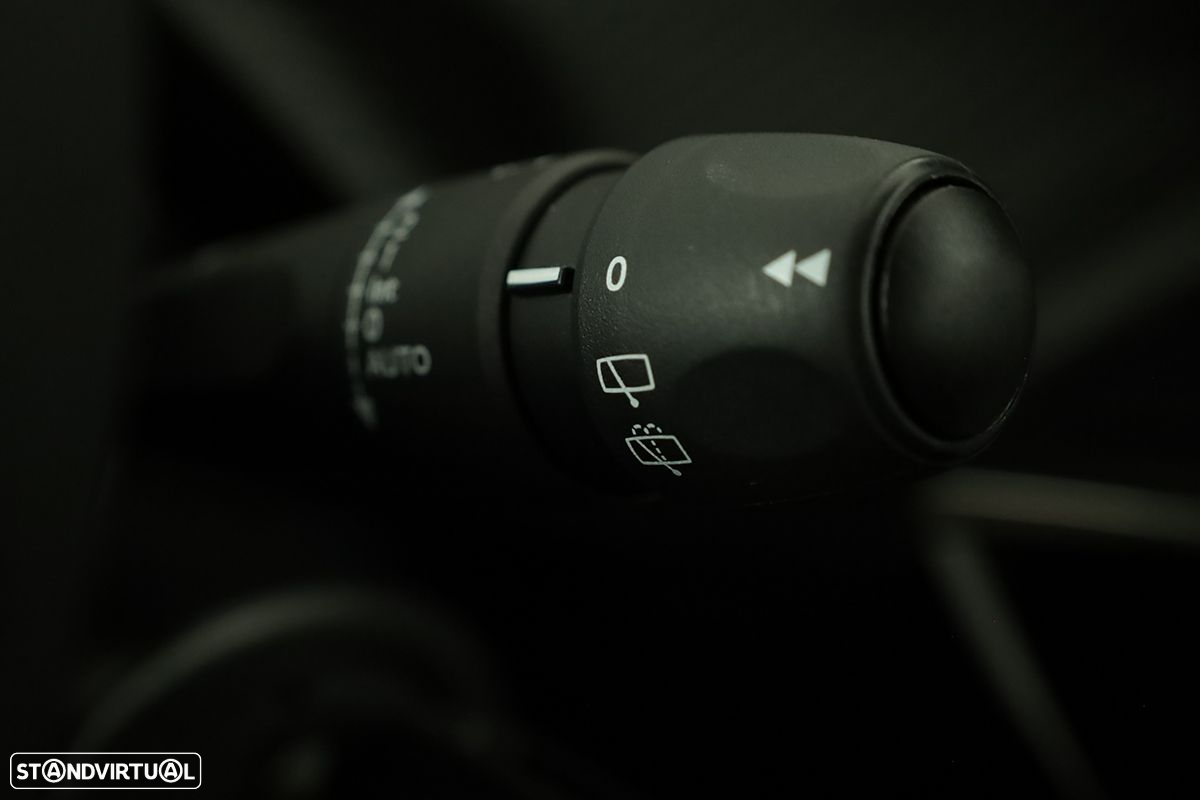 Peugeot 2008 1.2 PureTech Allure - 19