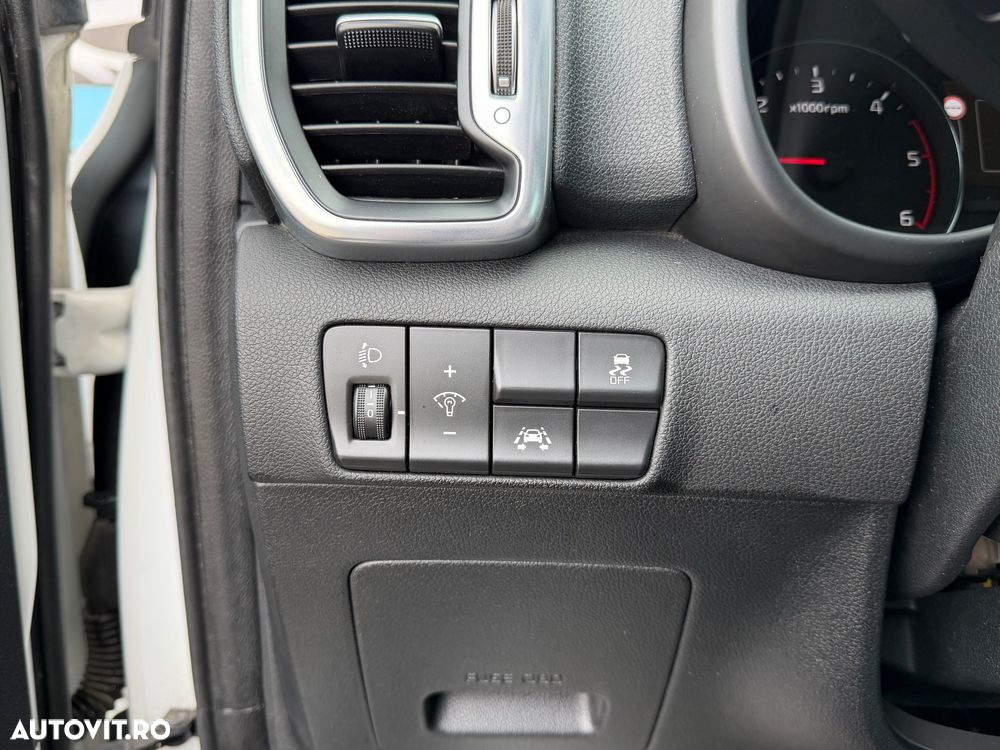 Kia Sportage 1.7 DSL MT 4x2 PREMIUM - 20