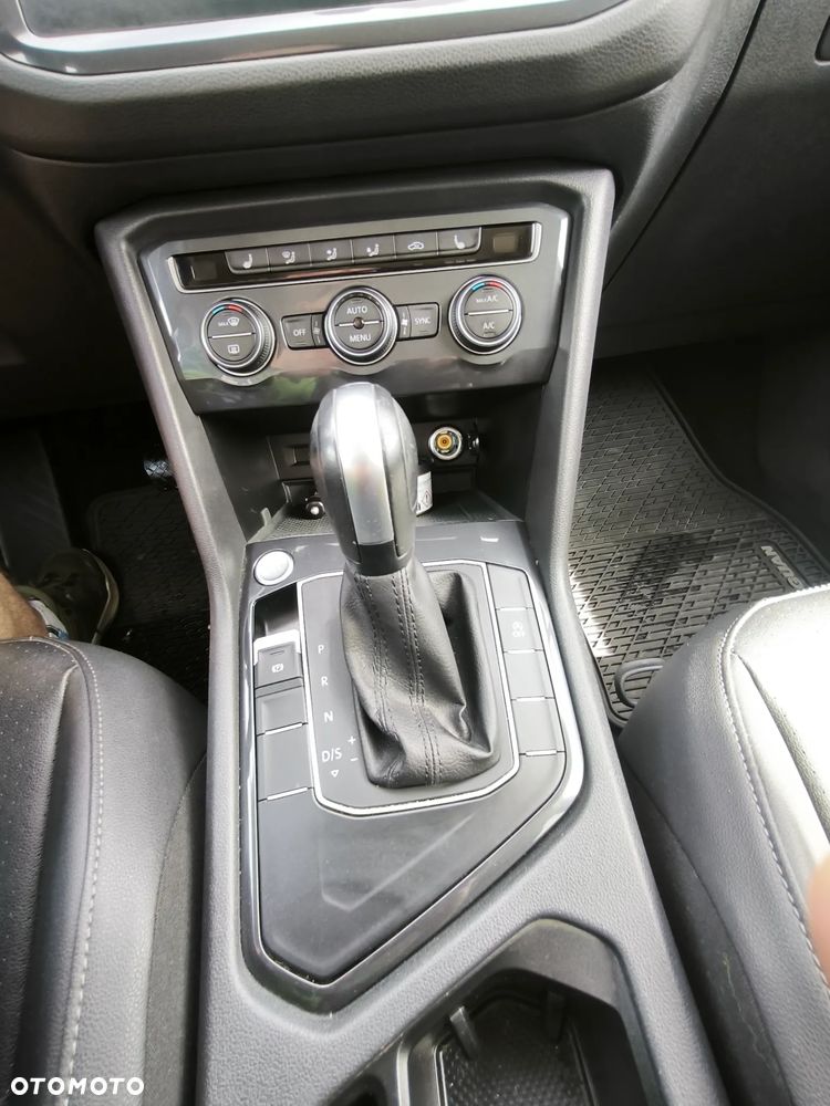 Volkswagen Tiguan - 33