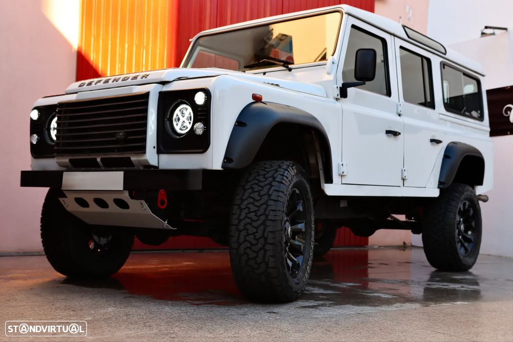 Land Rover Defender 110 DPF Adventure - 11