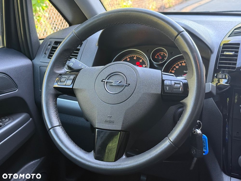 Opel Zafira 1.8 Innovation 110 Jahre - 35