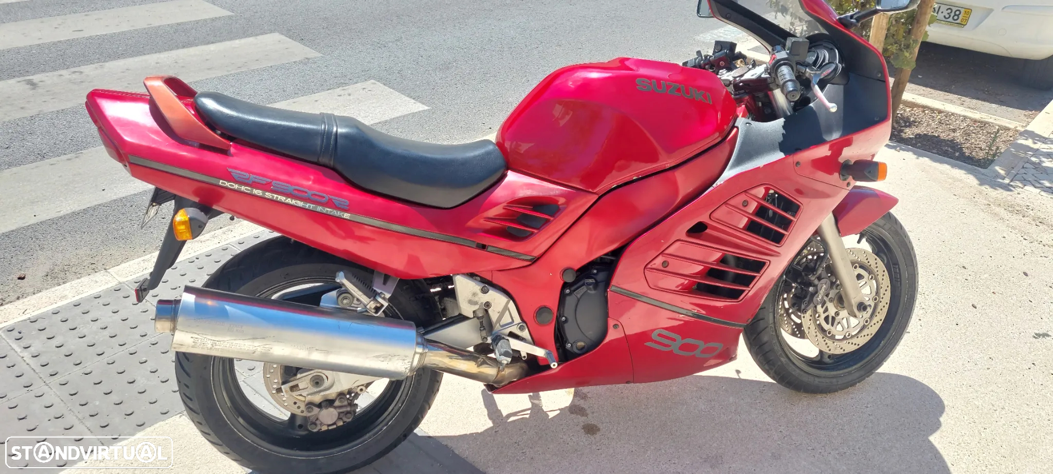 Suzuki RF RF900 - 2
