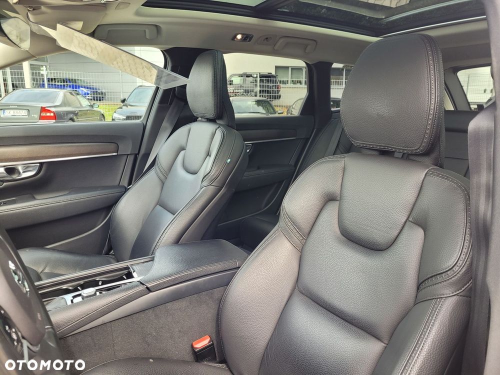 Volvo V90 Cross Country - 21