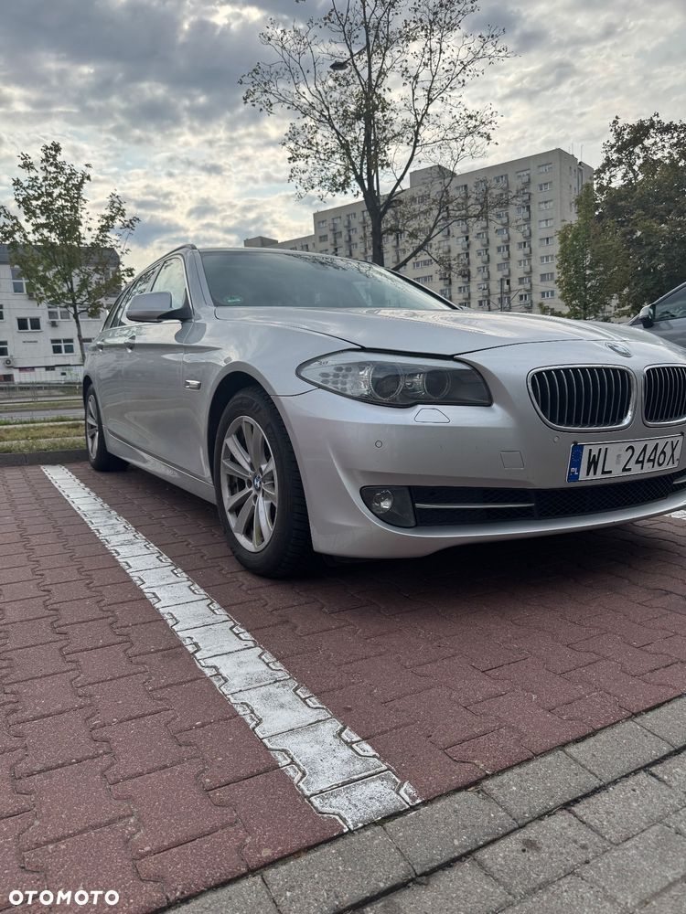 BMW Seria 5 520d Touring - 10