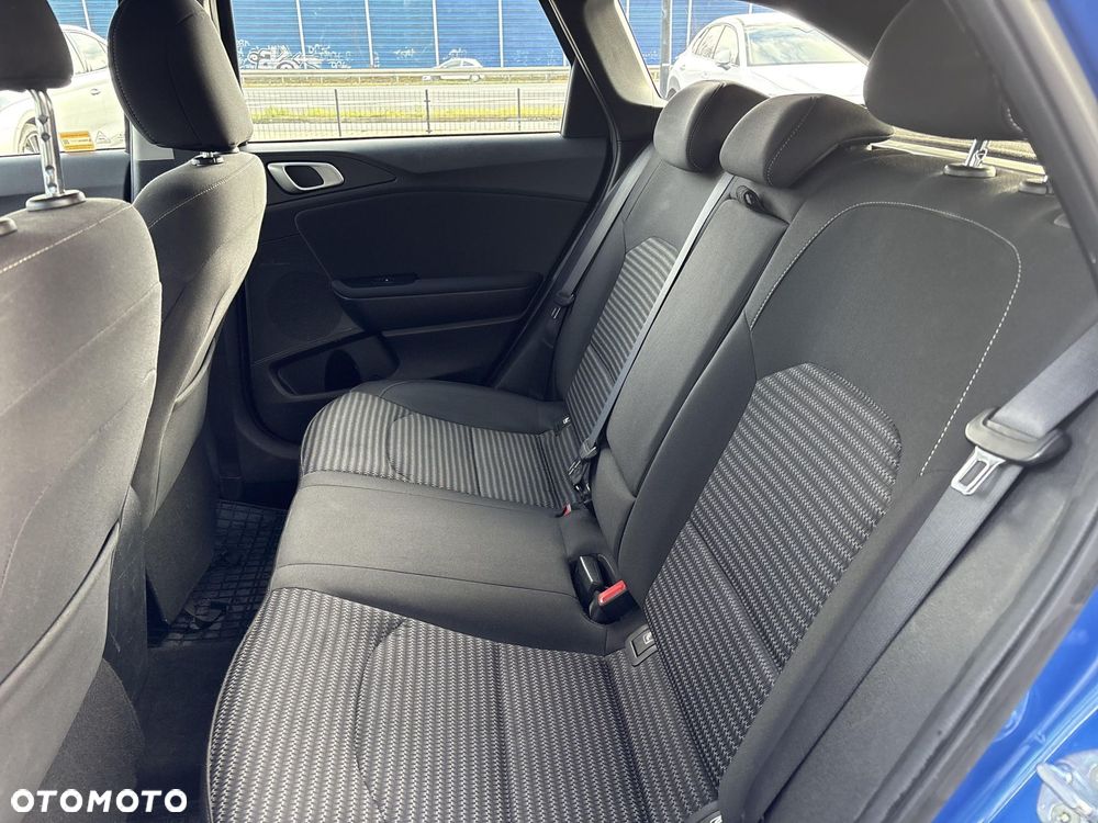 Kia Ceed 1.5 T-GDI M - 16