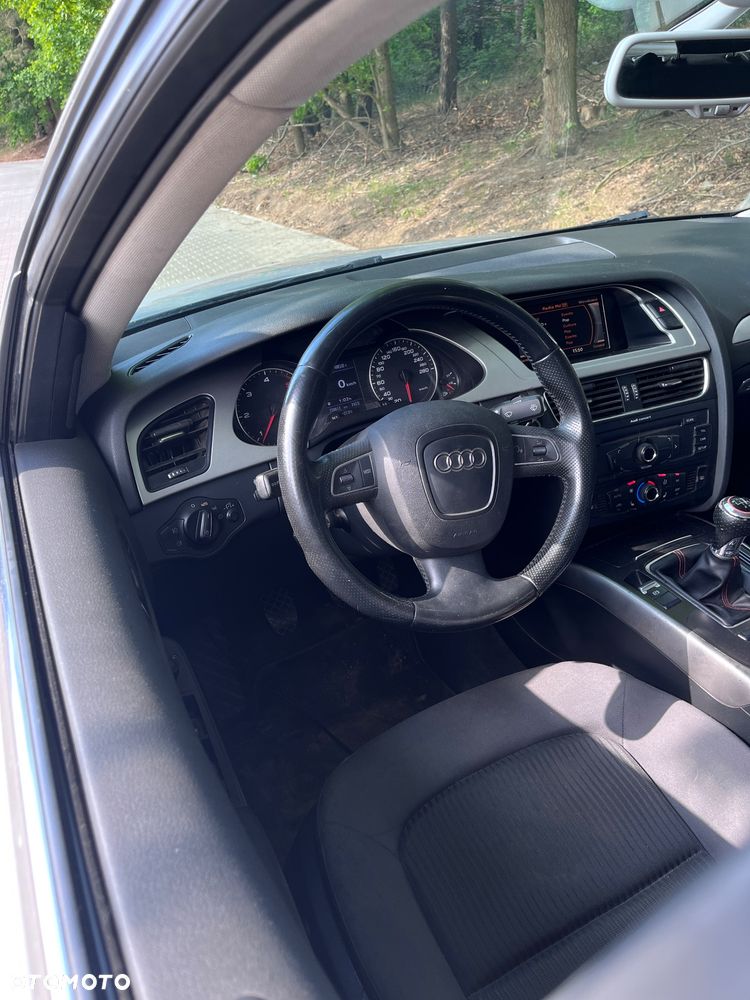 Audi A4 Avant - 8