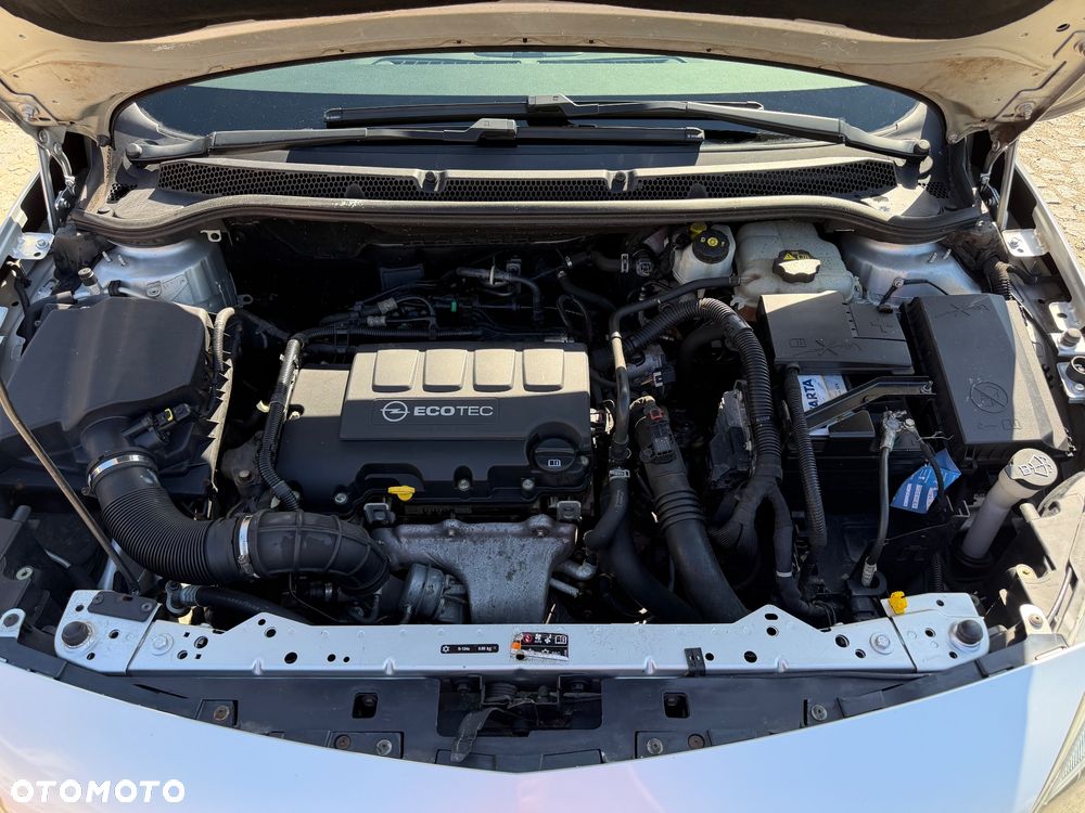 Opel Astra 1.4 Turbo - 15