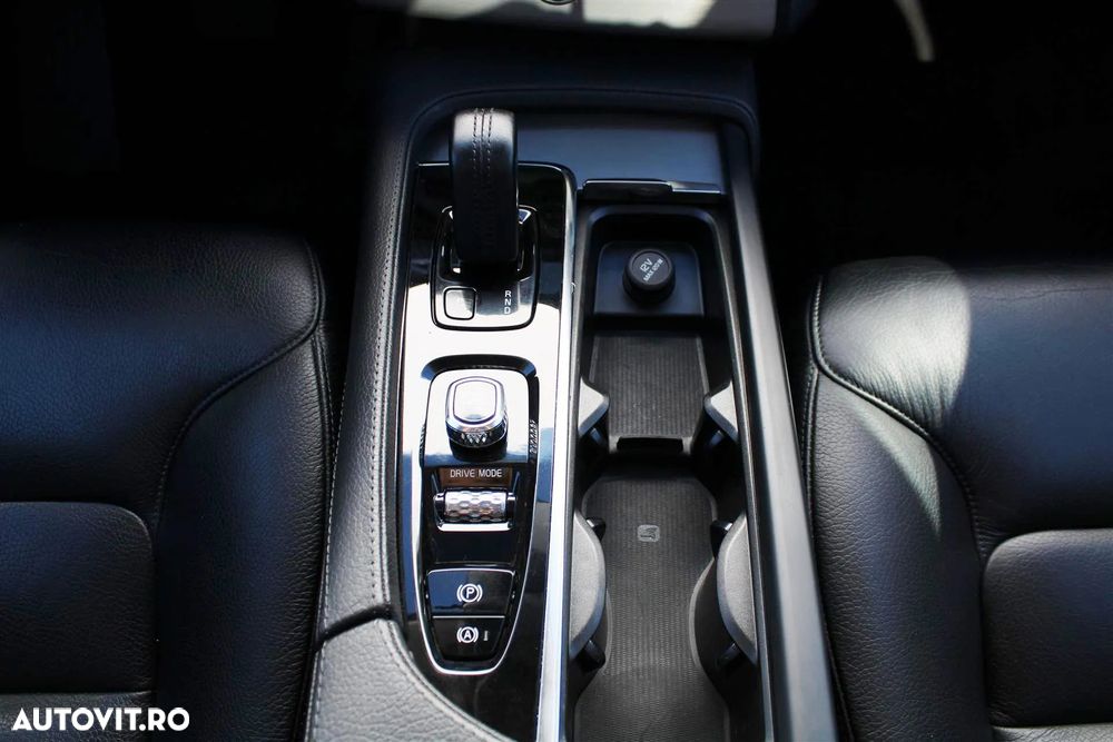 Volvo XC 90 B5 MHEV AWD 5 locuri Momentum - 20