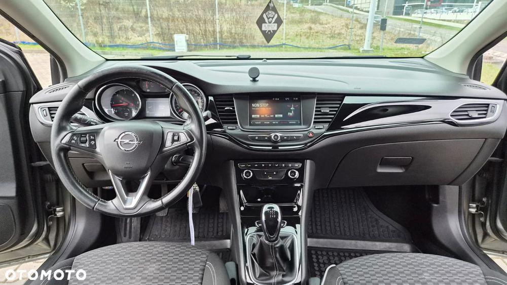 Opel Astra 1.6 CDTI Dynamic S&S - 11