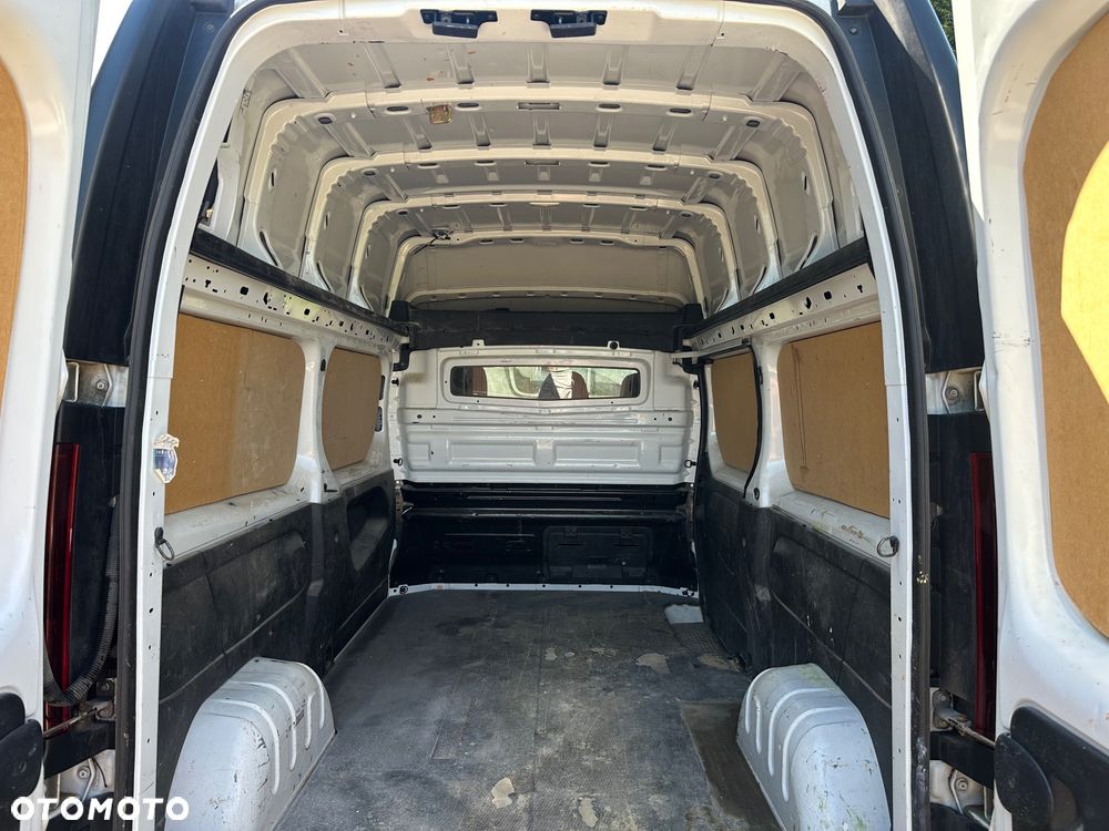 Renault Trafic - 15