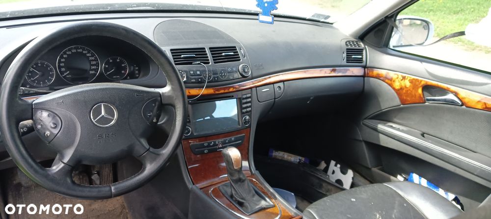 Mercedes-Benz Klasa E 220 T CDI Elegance - 4