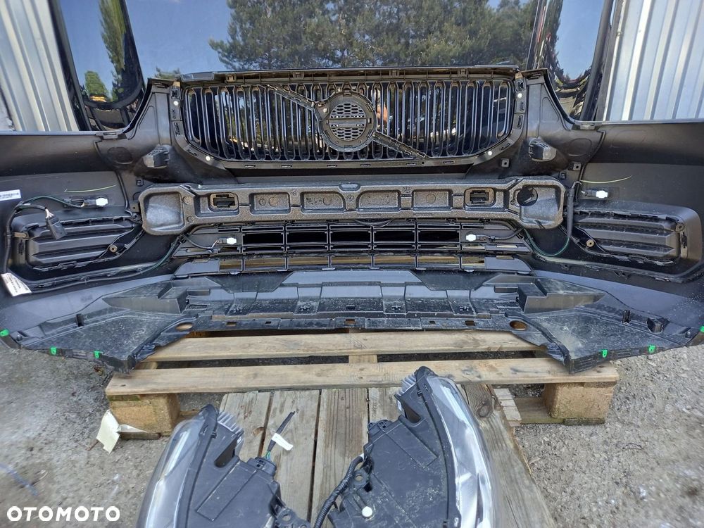 VOLVO XC40 II ZDERZAK 4 pdc KOD 717 - 6