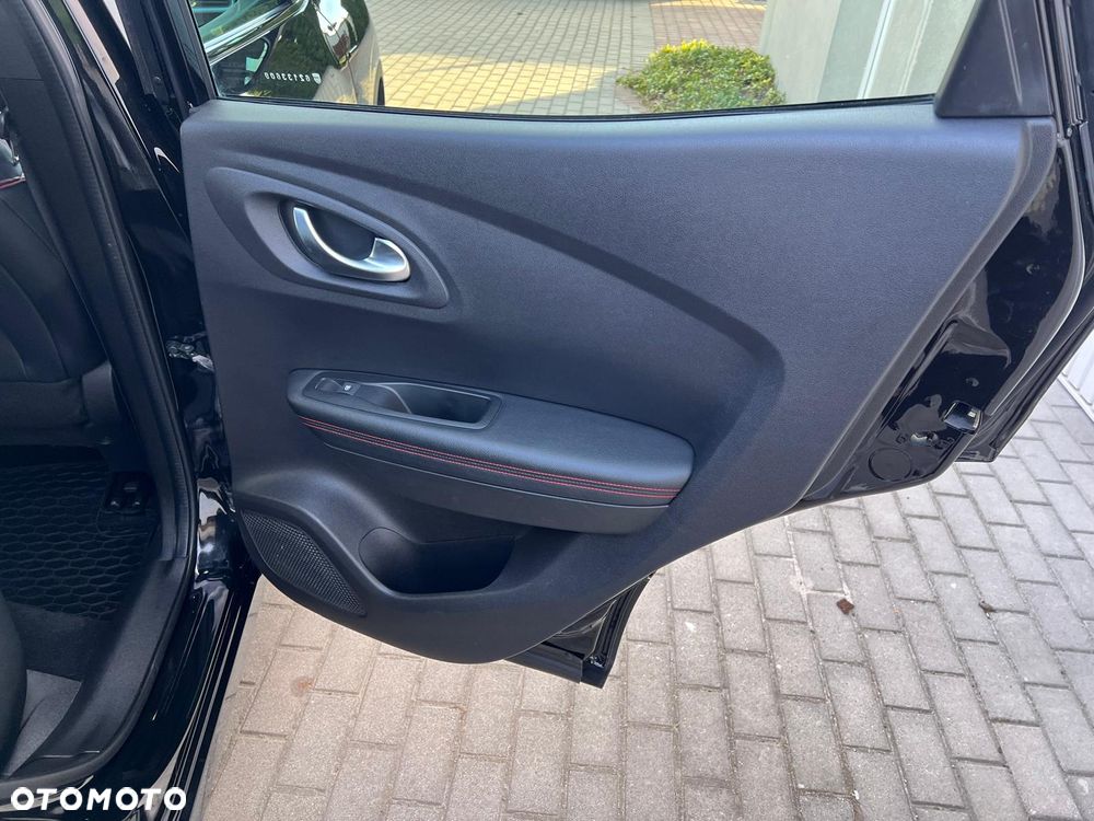 Renault Kadjar TCe 140 EDC GPF BLACK EDITION - 24