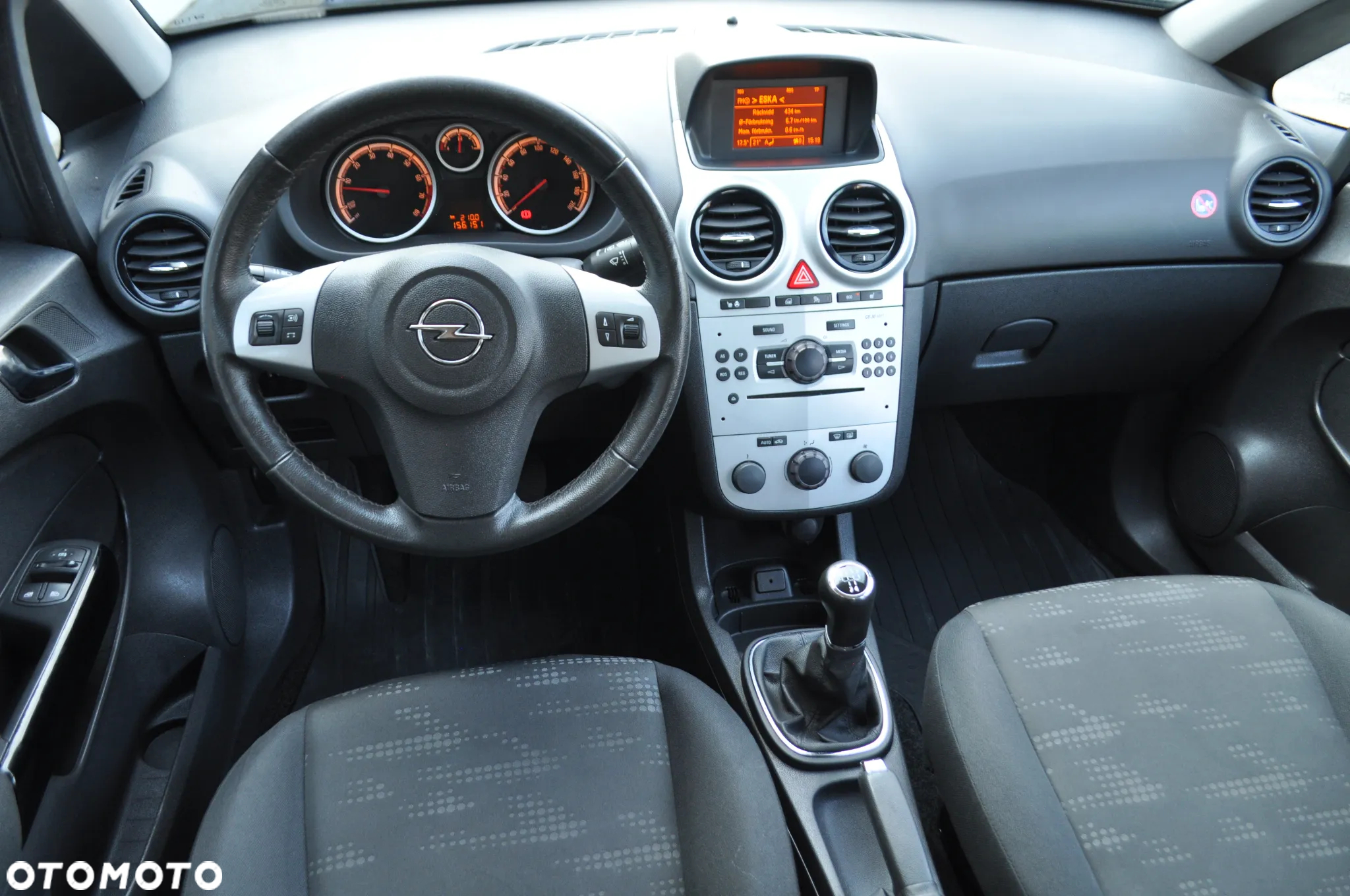 Opel Corsa 1.2 16V Edition / Active - 23