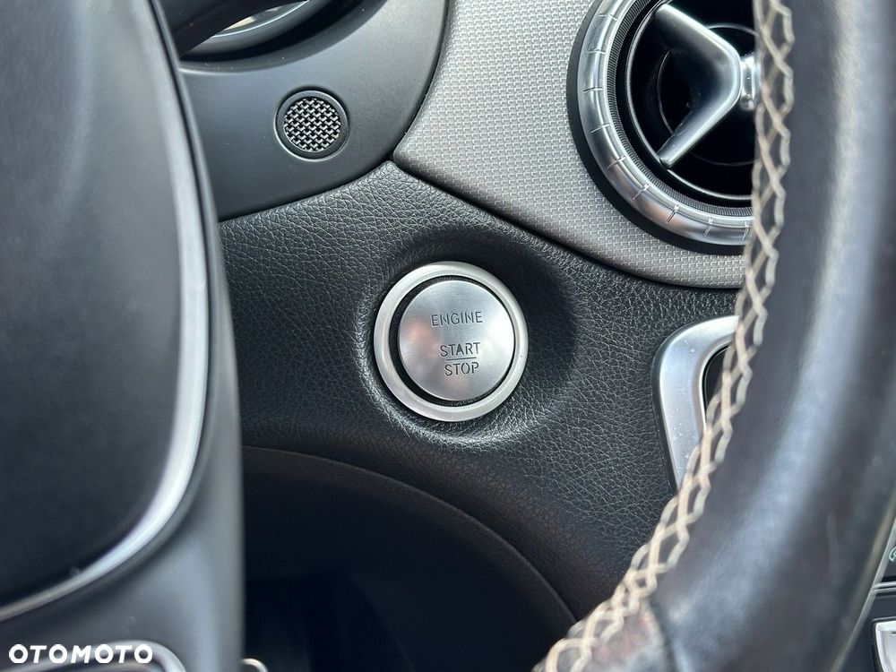 Mercedes-Benz CLA 220 4-Matic Urban - 30