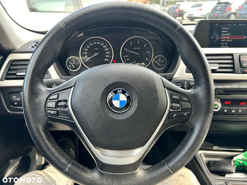BMW Seria 3 320d - 30