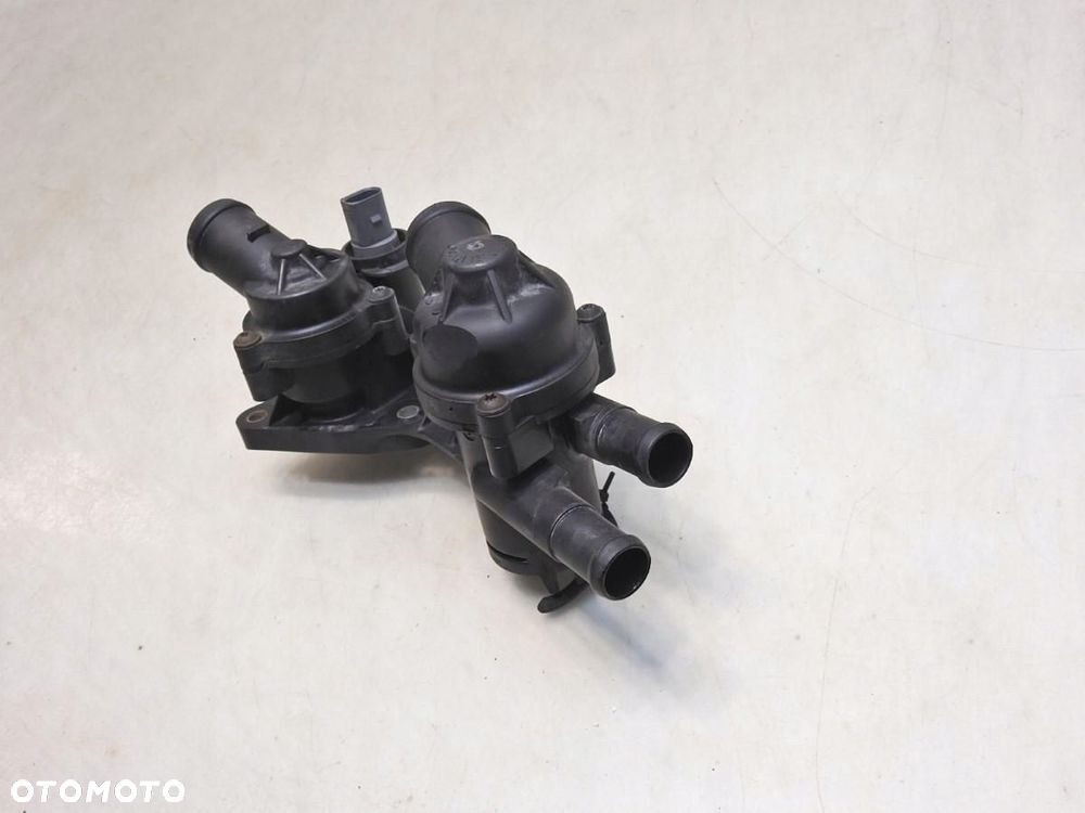 OBUDOWA TERMOSTATU VW GOLF V PLUS 1.6 FSI 03C121026H - 8