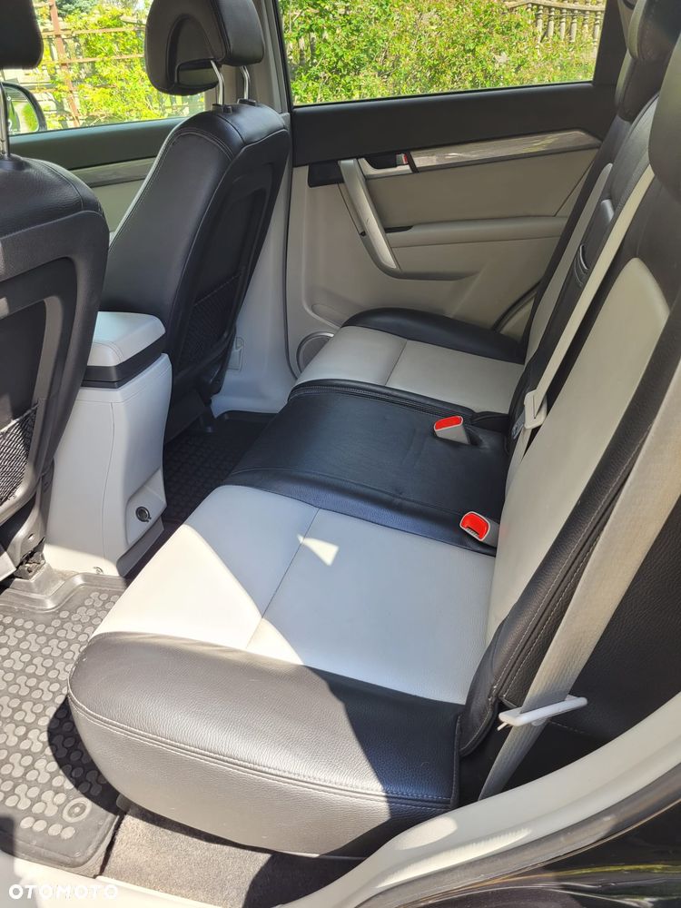 Chevrolet Captiva 2.2 D LTZ - 7