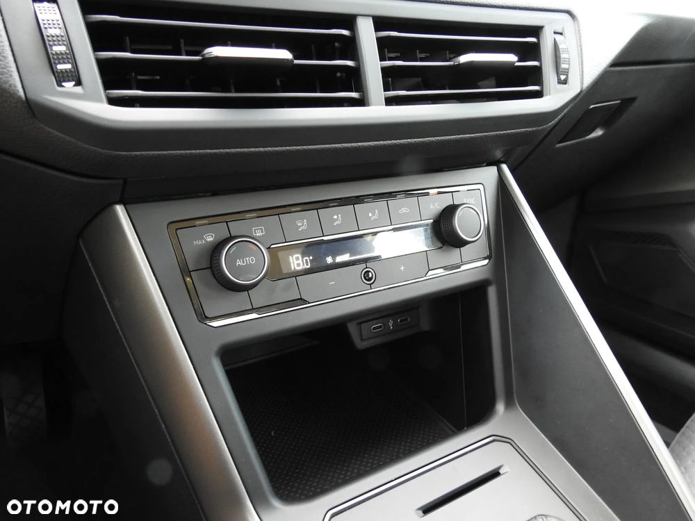 Volkswagen Polo 1.0 TSI DSG OPF Highline - 27