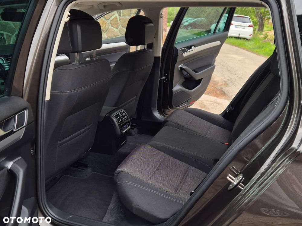 Volkswagen Passat 2.0 TDI SCR (BlueMotion Technology) DSG Highline - 27