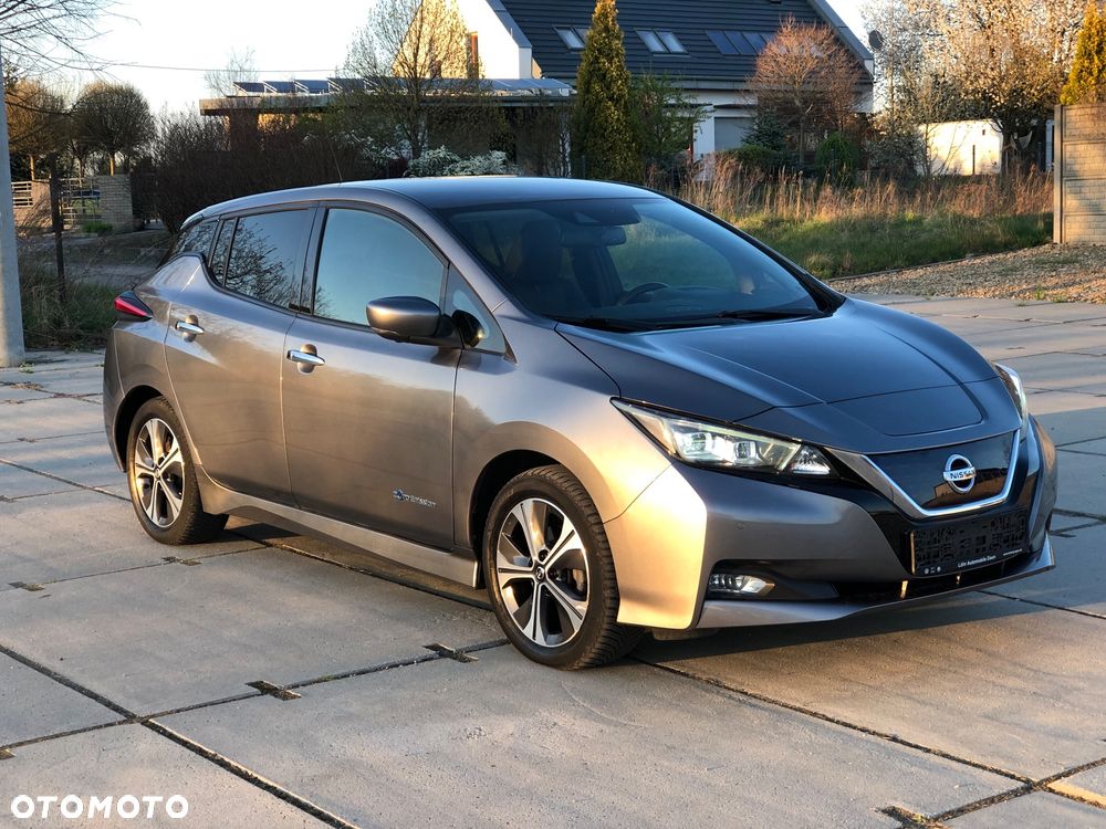 Nissan Leaf 40 kWh Tekna - 17