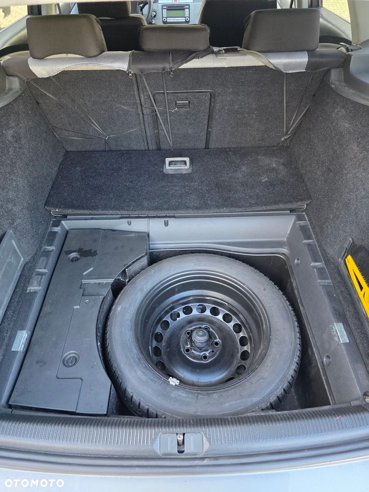 Volkswagen Passat Variant 2.0 TDI Comfortline - 24