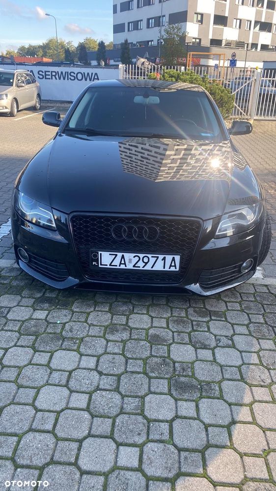 Audi A4 Limousine - 1