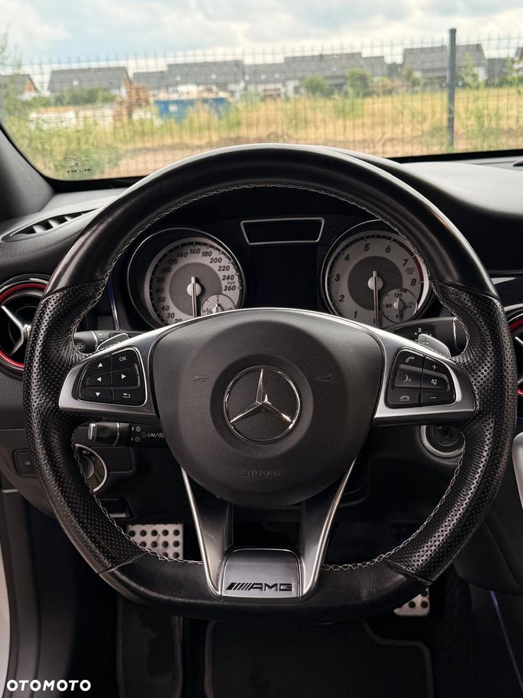 Mercedes-Benz CLA 200 7G-DCT AMG Line - 13